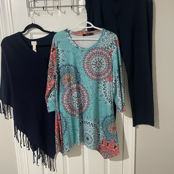 Calvin Klein Teal and Coral Patterned Tunic - Picture 1 of 1